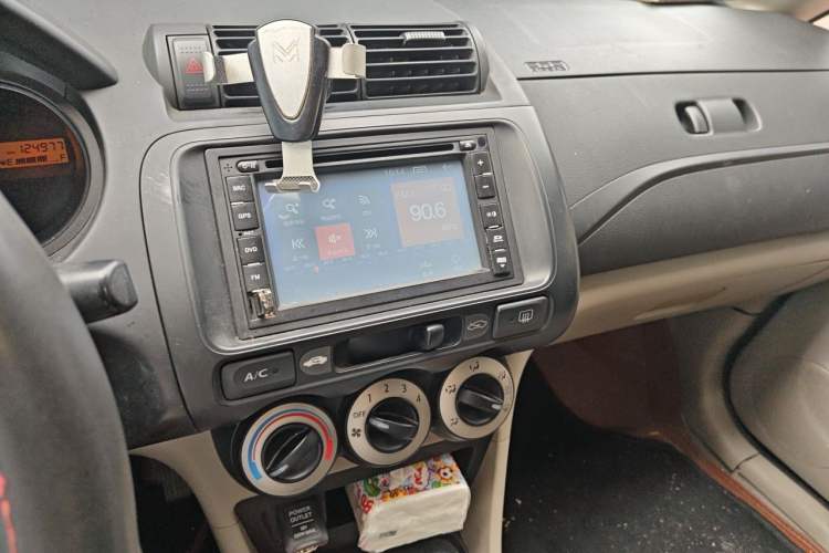 Used Everus S1 2014 1.3L Manual Comfort Edition Audio And AC Panel