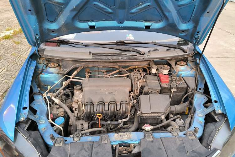 Used Everus S1 2014 1.3L Manual Comfort Edition Engine Bay
