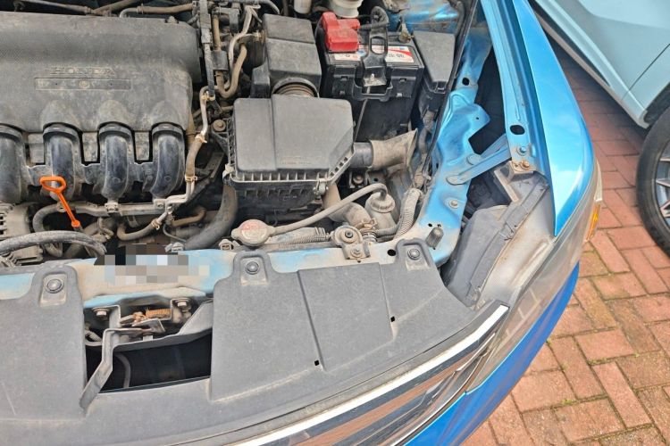 Used Everus S1 2014 1.3L Manual Comfort Edition Engine Bay Left