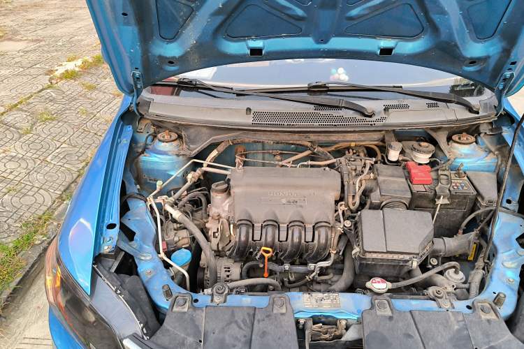 Used Everus S1 2014 1.3L Manual Comfort Edition Engine Bay Right