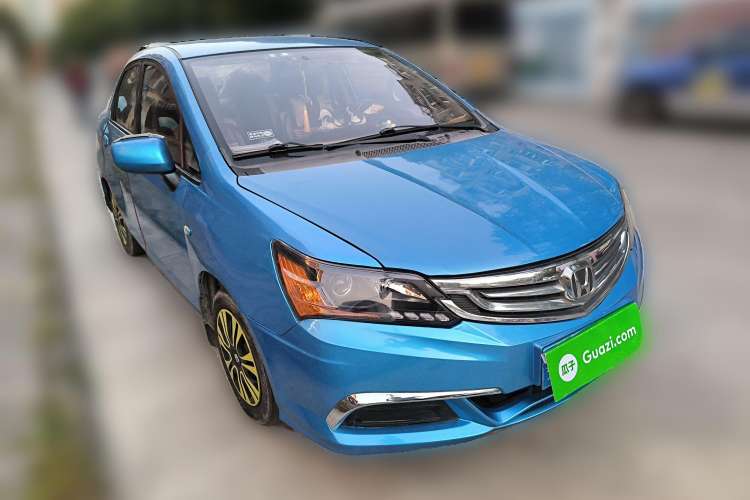 Used Everus S1 2014 1.3L Manual Comfort Edition Front Right 45 Deg