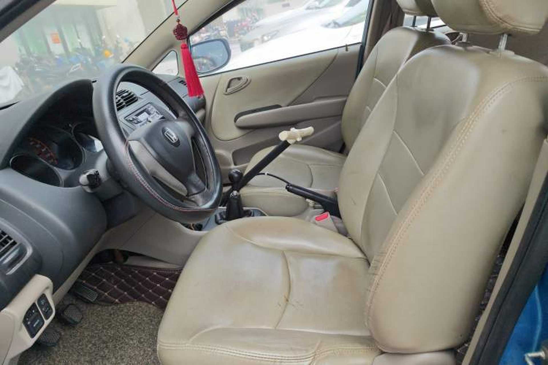 Used Everus S1 2014 1.3L Manual Comfort Edition Left Front Seat