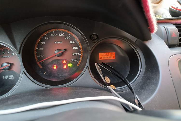 Used Everus S1 2014 1.3L Manual Comfort Edition Odometer Close Up