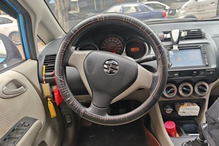 Used Everus S1 2014 1.3L Manual Comfort Edition Steering Wheel