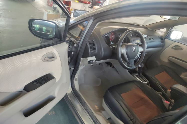 Used Everus S1 2014 1.3L Automatic Comfort Edition Driver Seat