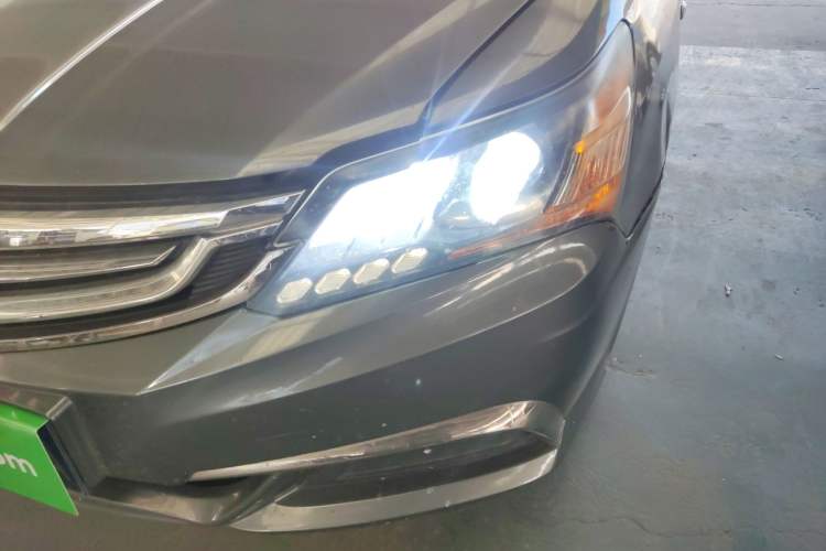 Used Everus S1 2014 1.3L Automatic Comfort Edition Left Front Headlight