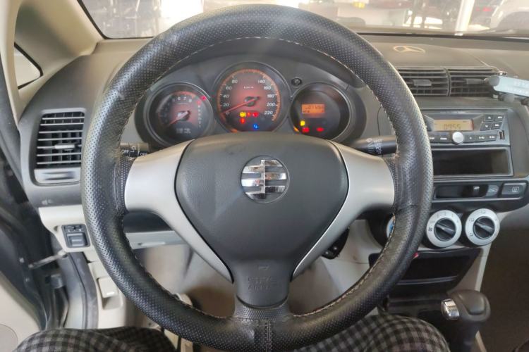 Used Everus S1 2014 1.3L Automatic Comfort Edition Steering Wheel