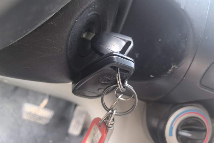 Used Everus S1 2014 1.3L Automatic Comfort Edition Vehicle Key