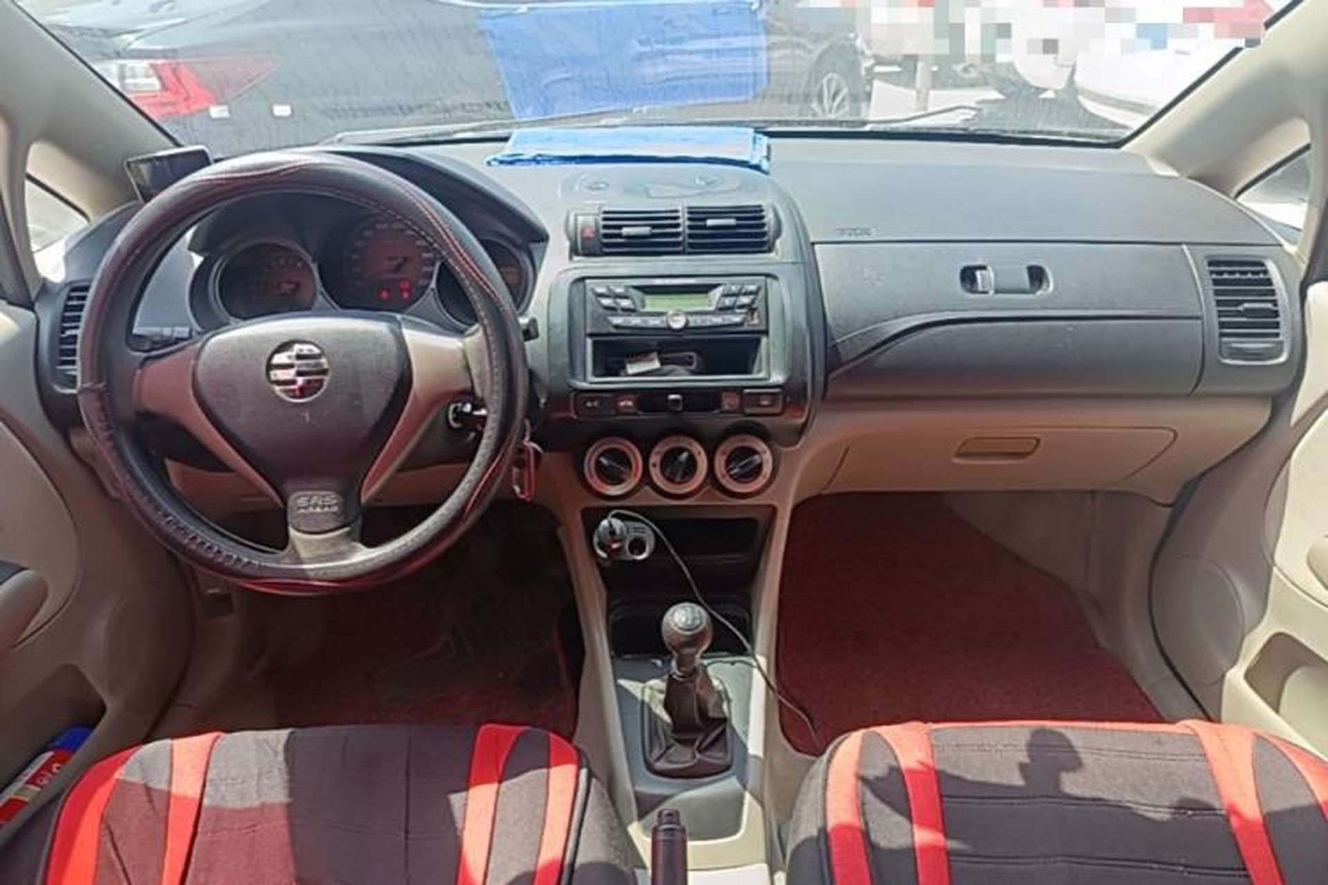 Used Everus S1 2014 1.3L Manual Comfort Edition Center Console