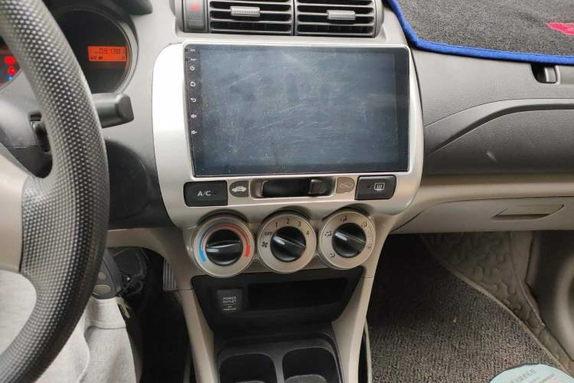Used Everus S1 2014 1.3L Manual Comfort Edition Audio And AC Panel