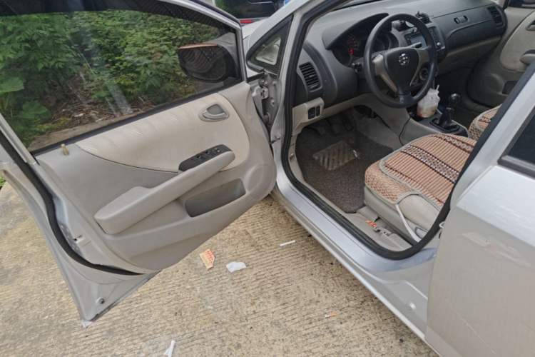 Used Everus S1 2014 1.3L Manual Comfort Edition Driver Seat
