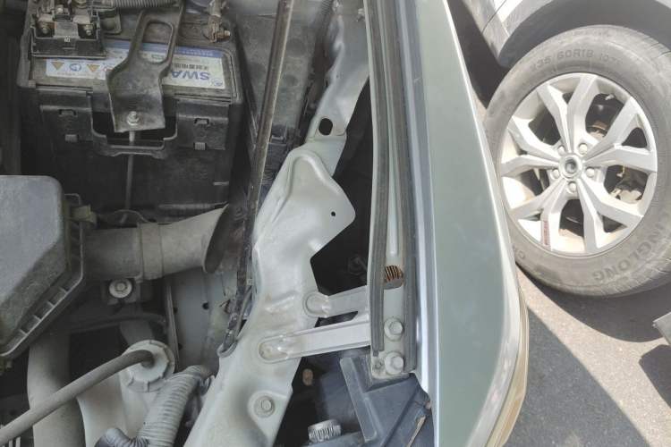 Used Everus S1 2014 1.3L Manual Comfort Edition Engine Bay Left