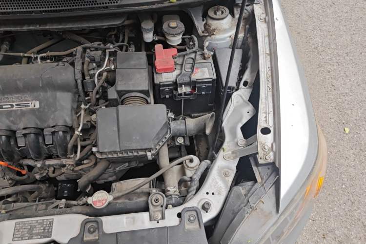 Used Everus S1 2014 1.3L Manual Comfort Edition Engine Bay Left