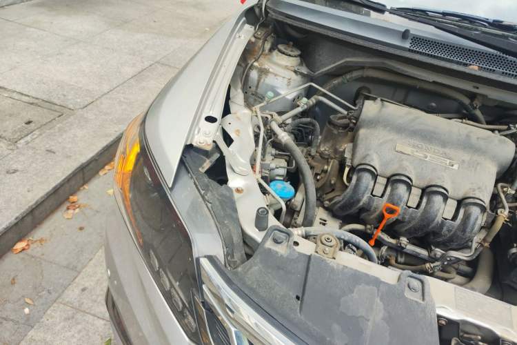 Used Everus S1 2014 1.3L Manual Comfort Edition Engine Bay Right
