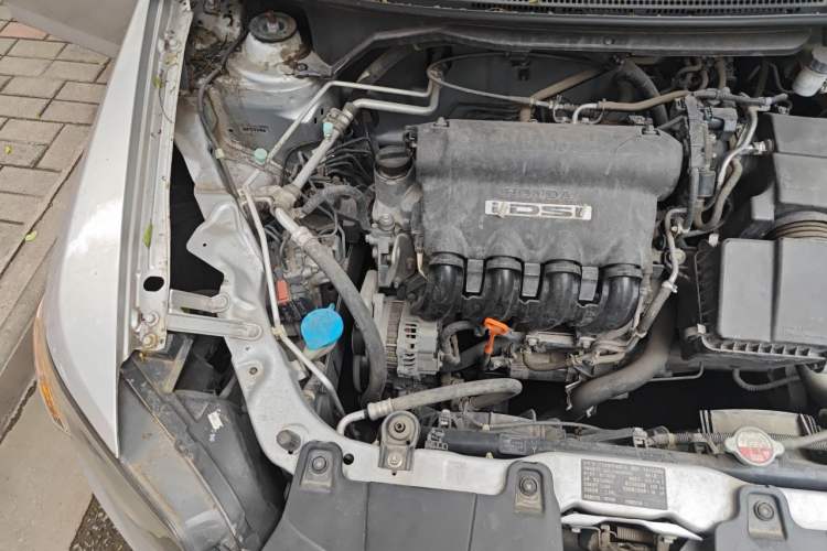 Used Everus S1 2014 1.3L Manual Comfort Edition Engine Bay Right