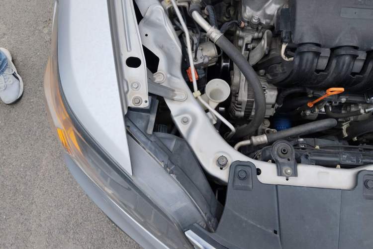 Used Everus S1 2014 1.3L Automatic Comfort Edition Engine Bay Right