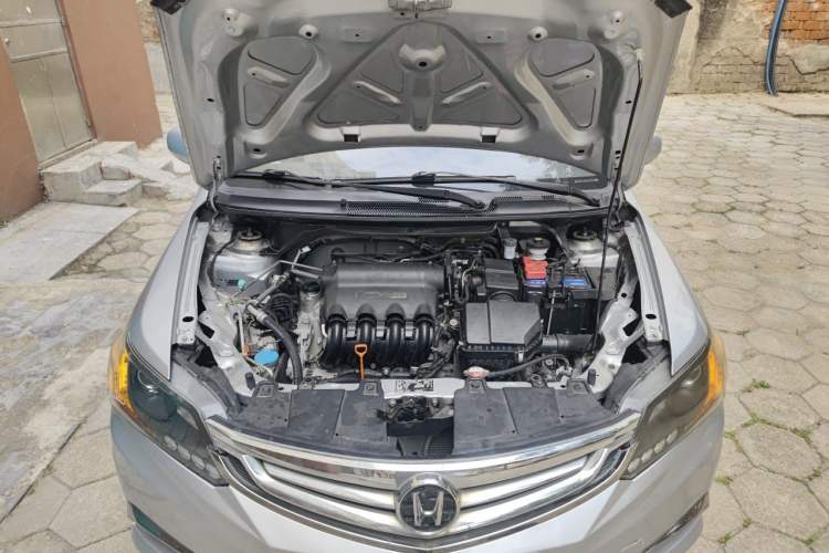 Used Everus S1 2014 1.3L Manual Comfort Edition Engine Bay