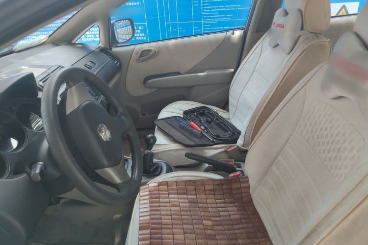 Used Everus S1 2014 1.3L Manual Comfort Edition Left Front Seat