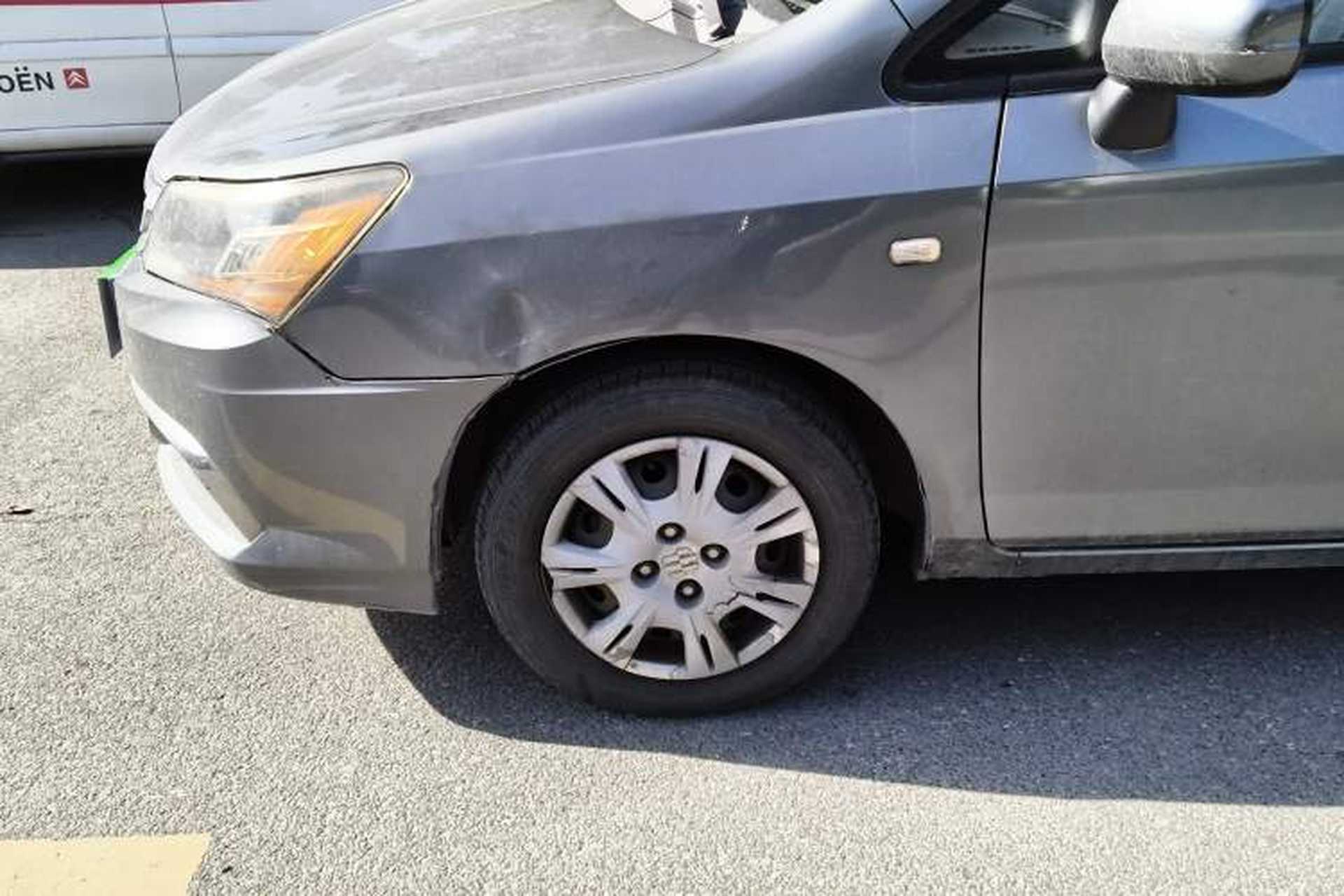 Used Everus S1 2014 1.3L Automatic Comfort Edition Left Front Wheel Hub