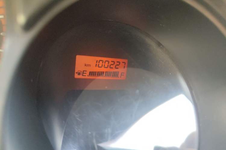 Used Everus S1 2014 1.3L Manual Comfort Edition Odometer Close Up
