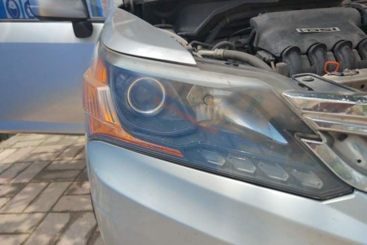 Used Everus S1 2014 1.3L Manual Comfort Edition Right Front Headlight