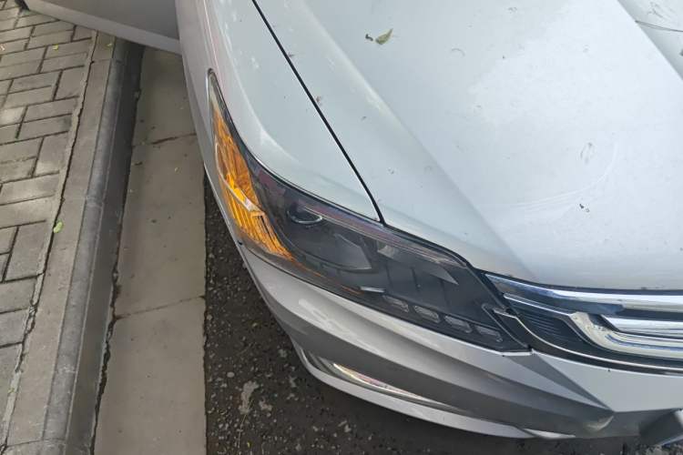 Used Everus S1 2014 1.3L Manual Comfort Edition Right Front Headlight