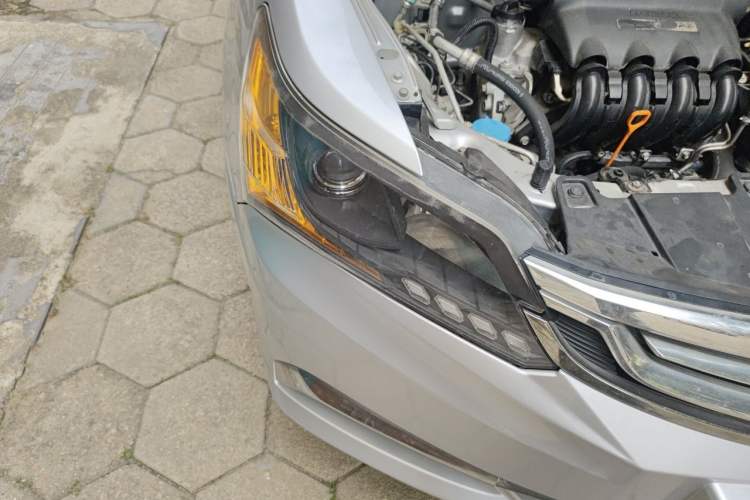Used Everus S1 2014 1.3L Manual Comfort Edition Right Front Headlight