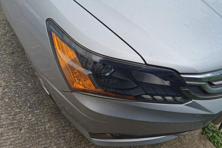 Used Everus S1 2014 1.3L Manual Comfort Edition Right Front Headlight