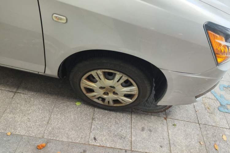 Used Everus S1 2014 1.3L Manual Comfort Edition Right Front Wheel Hub