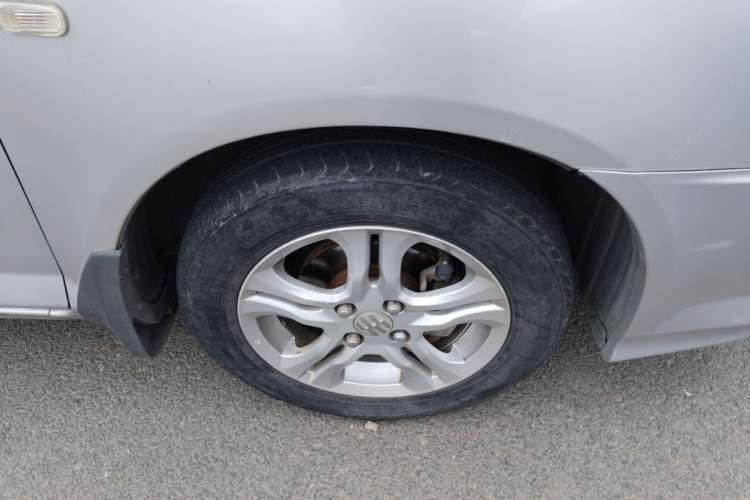 Used Everus S1 2014 1.3L Automatic Comfort Edition Right Front Wheel Hub