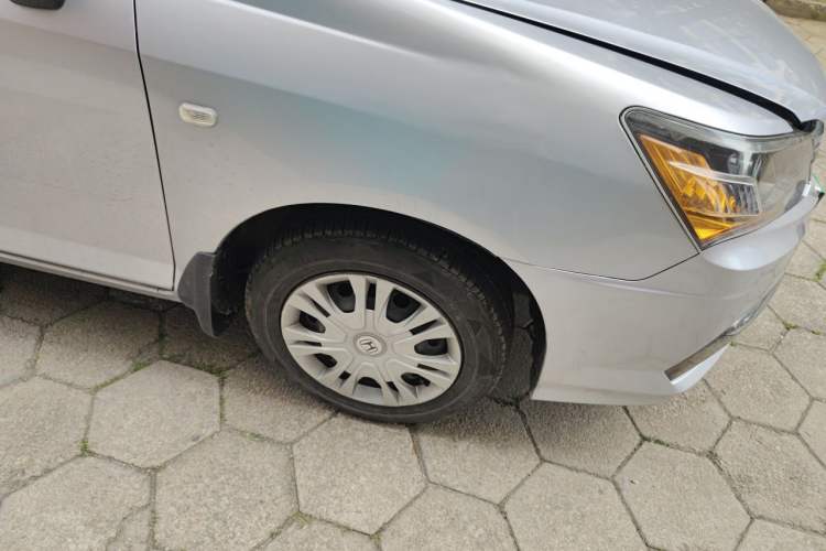 Used Everus S1 2014 1.3L Manual Comfort Edition Right Front Wheel Hub