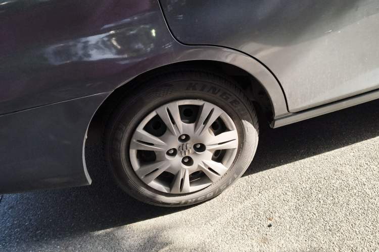 Used Everus S1 2014 1.3L Automatic Comfort Edition Right Rear Wheel Hub