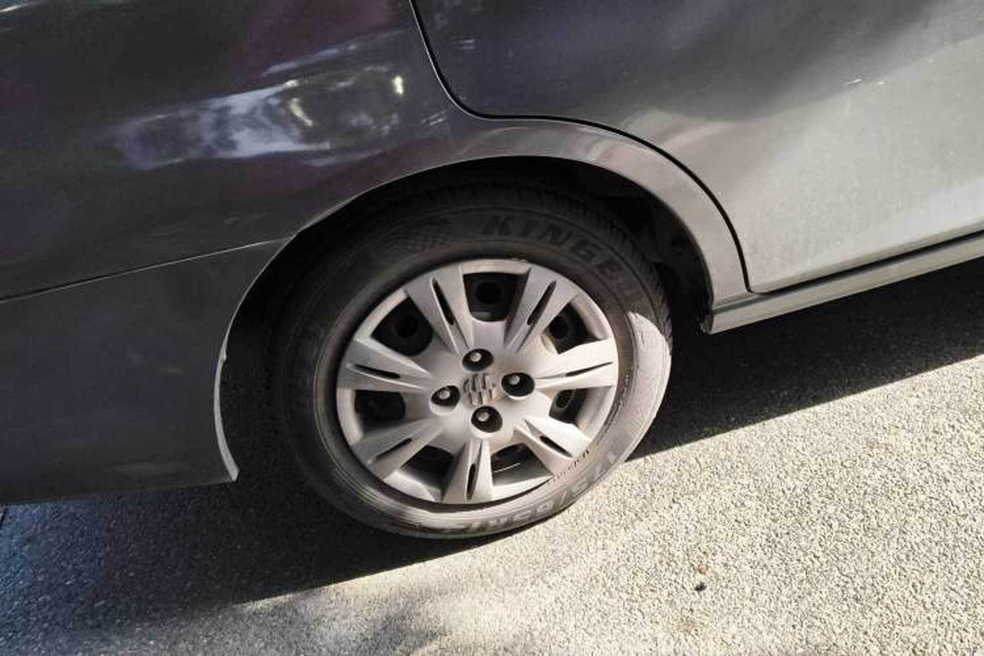 Used Everus S1 2014 1.3L Automatic Comfort Edition Right Rear Wheel Hub