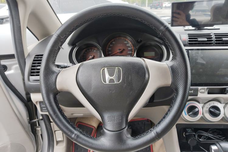 Used Everus S1 2014 1.3L Automatic Comfort Edition Steering Wheel