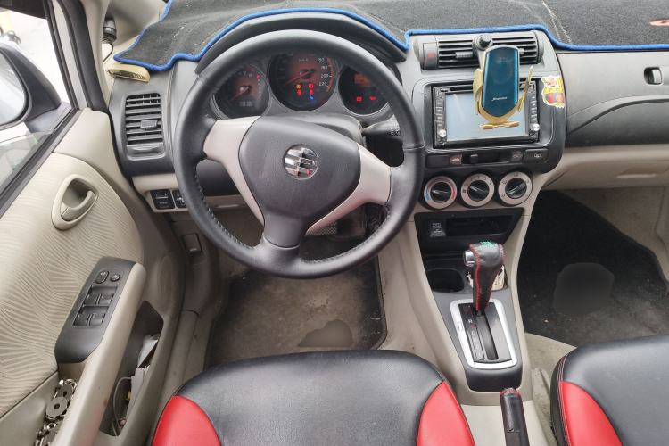 Used Everus S1 2014 1.3L Automatic Comfort Edition Steering Wheel