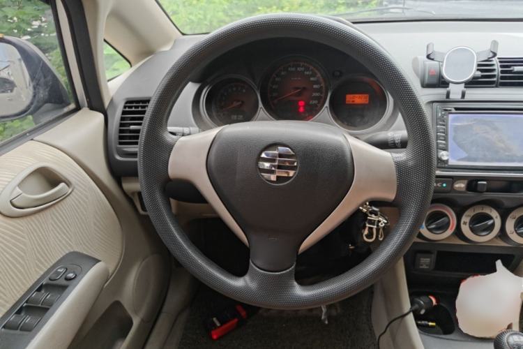 Used Everus S1 2014 1.3L Manual Comfort Edition Steering Wheel