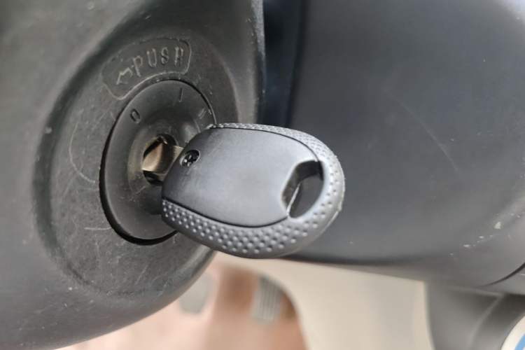 Used Everus S1 2014 1.3L Manual Comfort Edition Vehicle Key