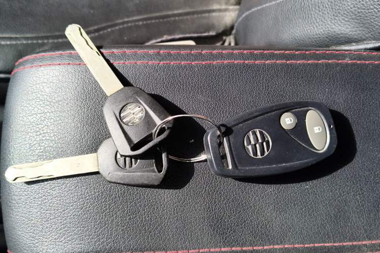 Used Everus S1 2014 1.3L Automatic Comfort Edition Vehicle Key