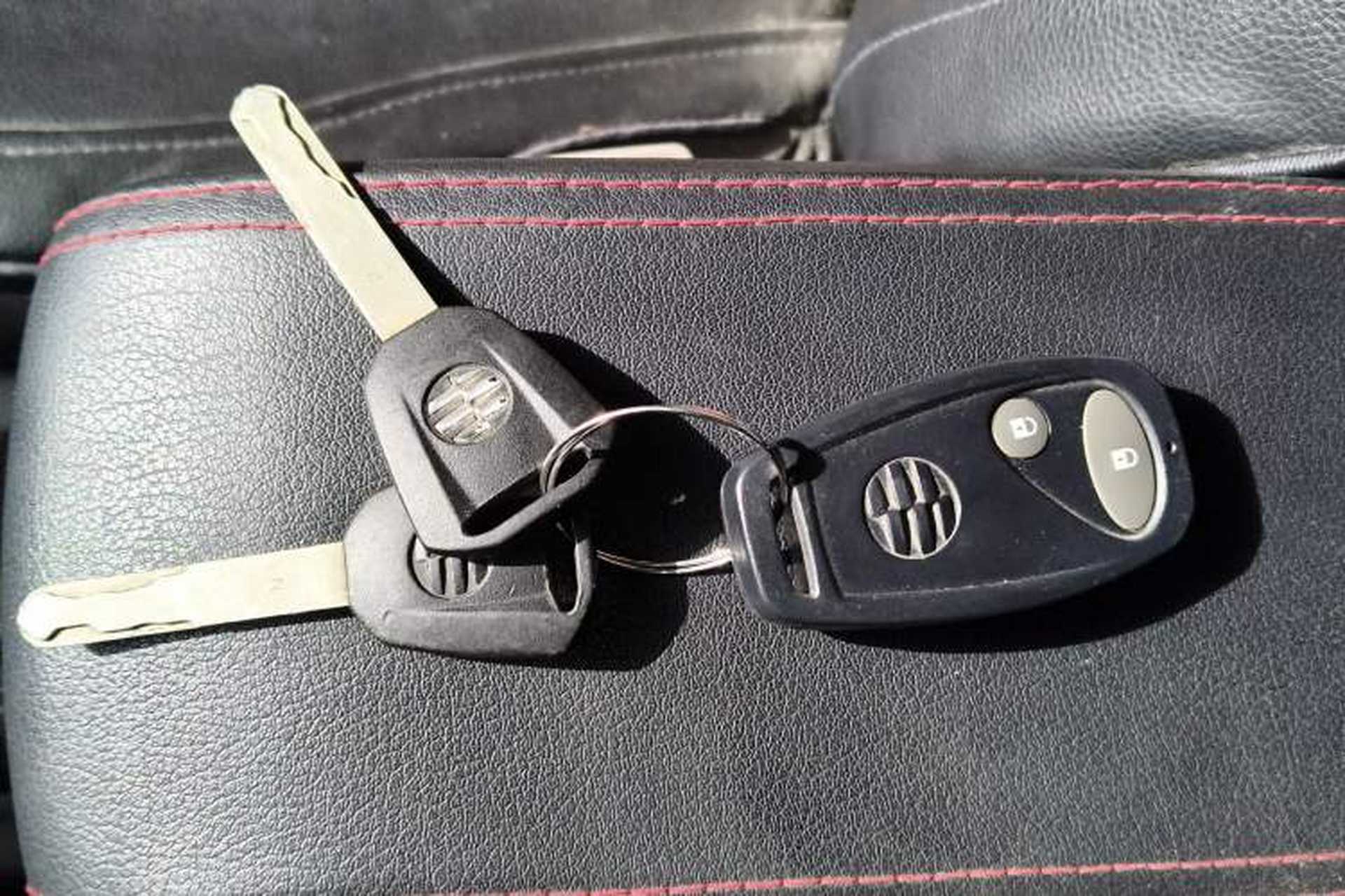Used Everus S1 2014 1.3L Automatic Comfort Edition Vehicle Key