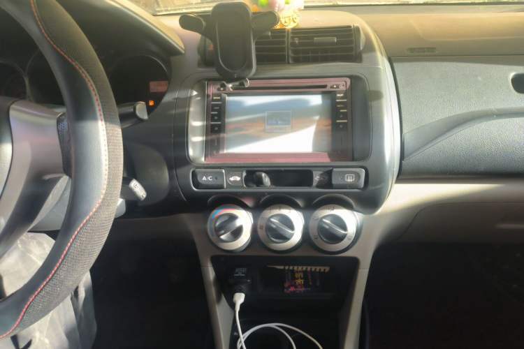 Used Everus S1 2014 1.3L Manual Comfort Edition Audio And AC Panel