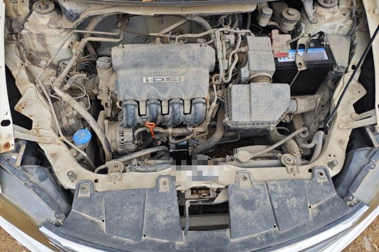 Used Everus S1 2014 1.3L Manual Comfort Edition Engine Bay