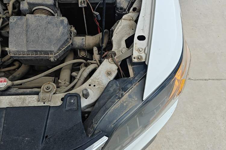 Used Everus S1 2014 1.3L Manual Comfort Edition Engine Bay Left