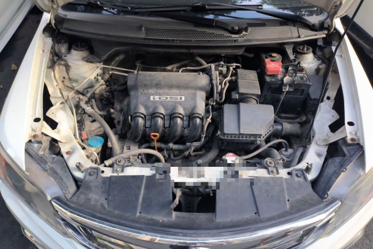 Used Everus S1 2014 1.3L Automatic Comfort Edition Engine Bay