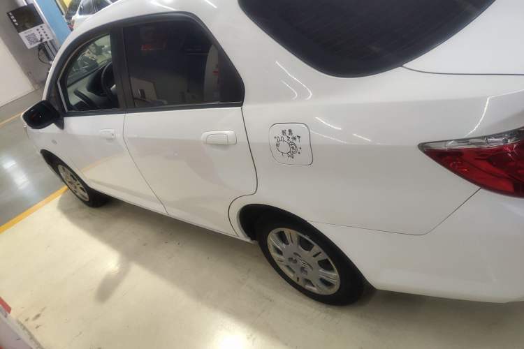 Used Everus S1 2014 1.3L Manual Comfort Edition Exterior 5