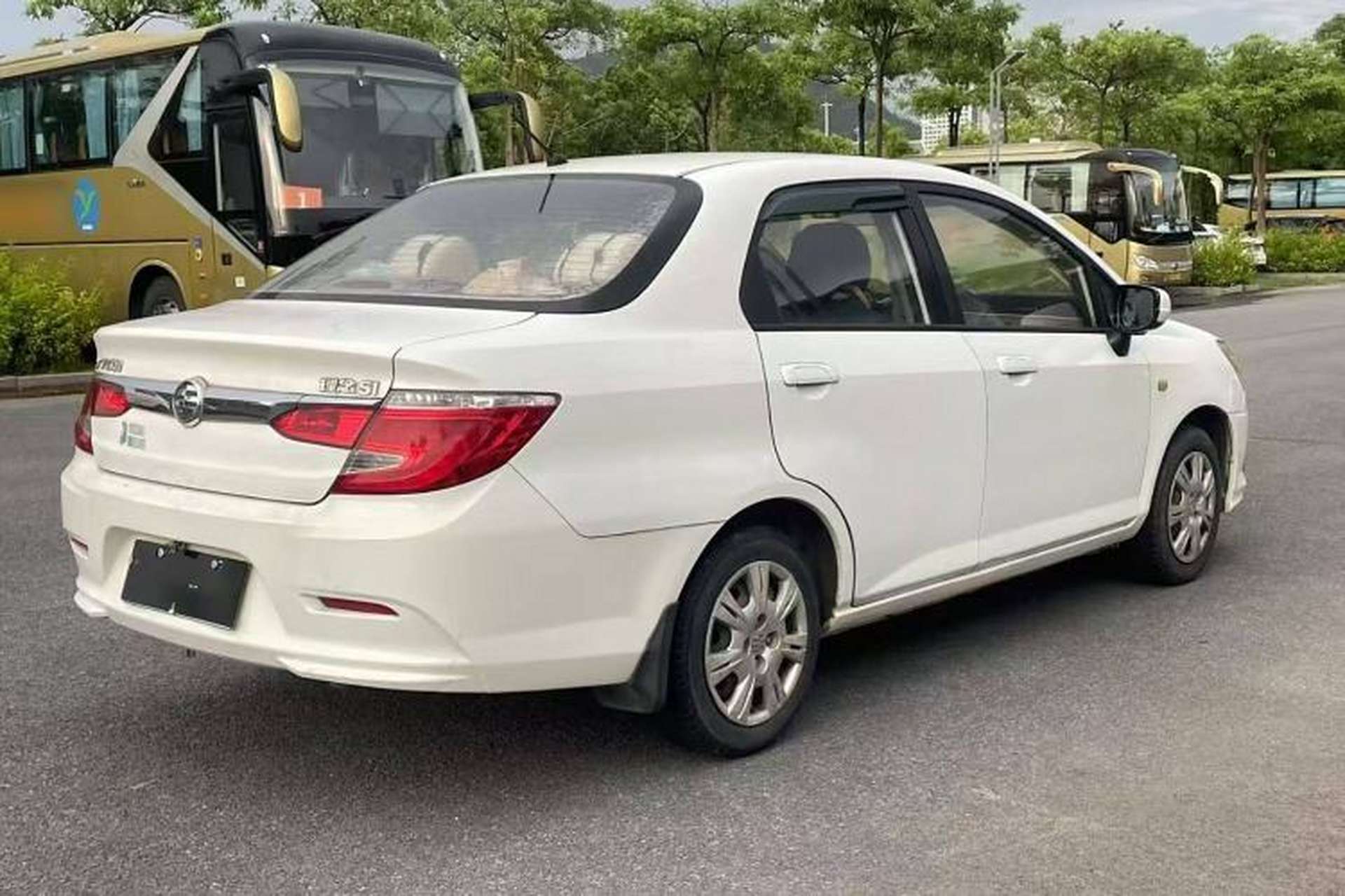 Used Everus S1 2014 1.3L Manual Comfort Edition Exterior 5