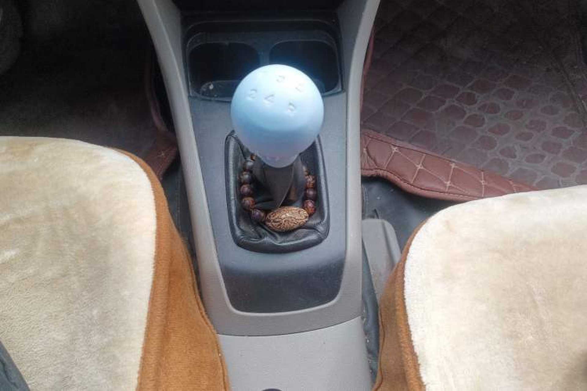 Used Everus S1 2014 1.3L Manual Comfort Edition Gear Lever