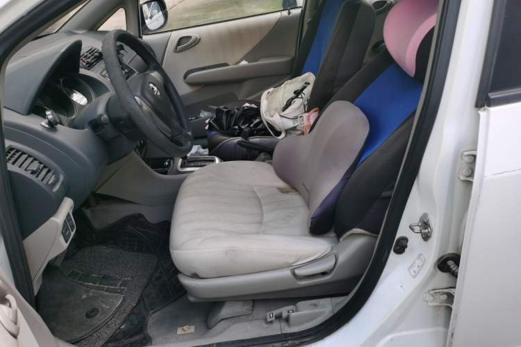 Used Everus S1 2014 1.3L Automatic Comfort Edition Left Front Seat