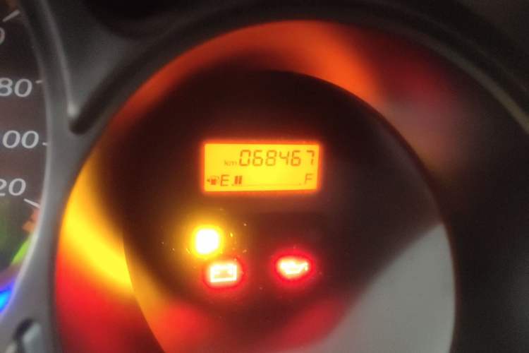 Used Everus S1 2014 1.3L Manual Comfort Edition Odometer Close Up