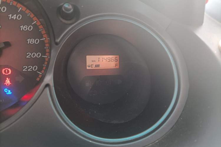 Used Everus S1 2014 1.3L Manual Comfort Edition Odometer Close Up
