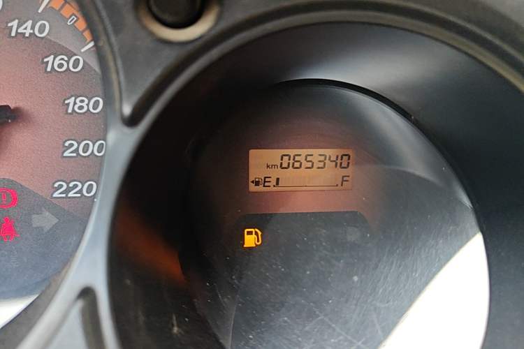 Used Everus S1 2014 1.3L Manual Comfort Edition Odometer Close Up